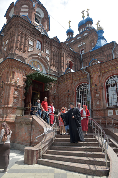 Паломническая поездка членов ВОГ Новороссийска в Краснодар 14.05.16 (8).jpg