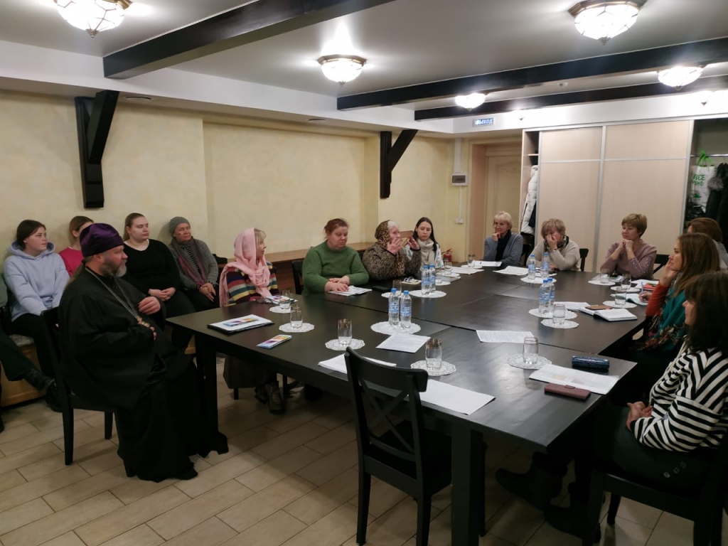 кр_стол.jpg кр_стол.jpg